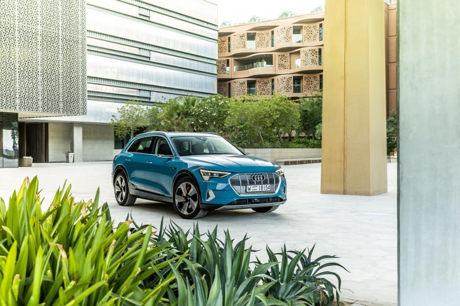  Audi e-tron 55 Quattro 2019 года  (WW) (фото 292 из 452)
